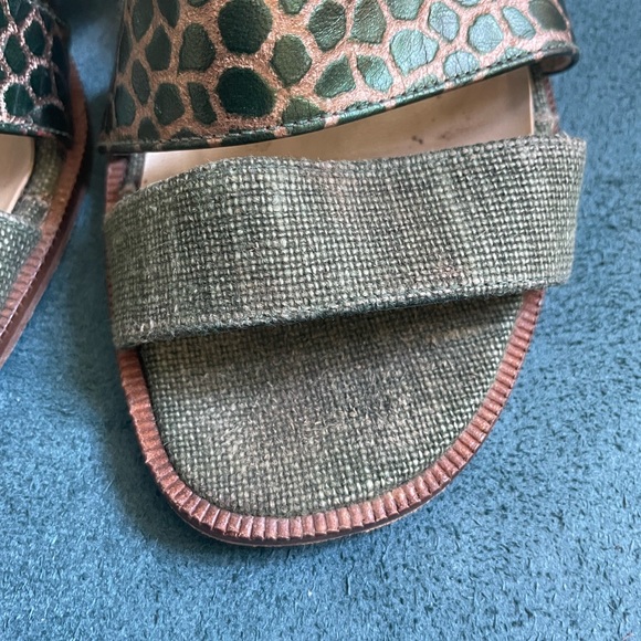 Green and gold sandals (linen & leather) with chunky low heel - Picture 5 of 7